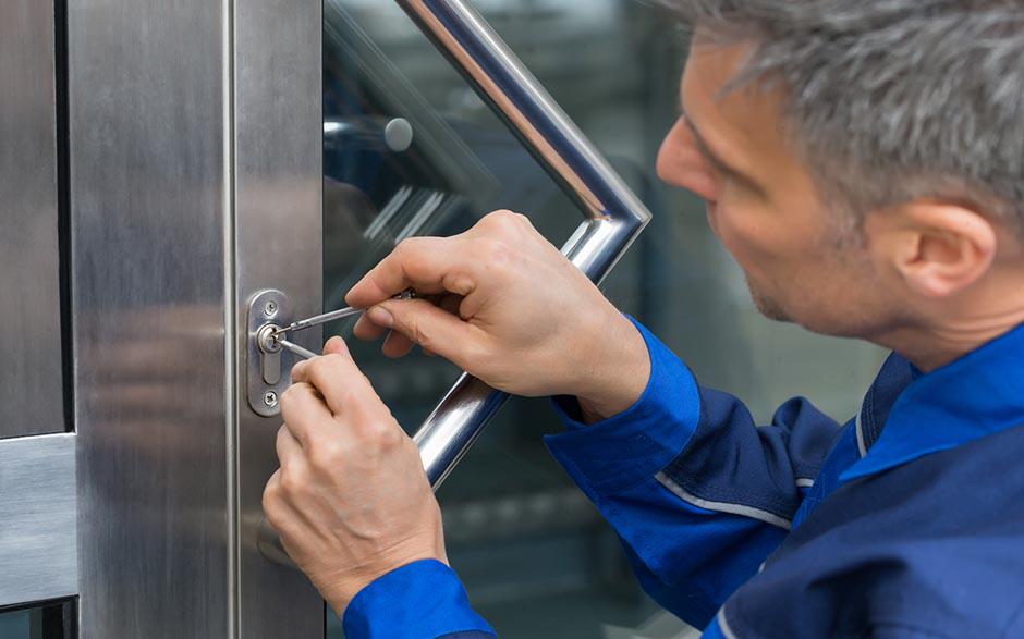 changer le cylindre d'une serrure Courbevoie